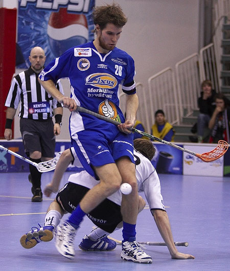 Simon Riihel�